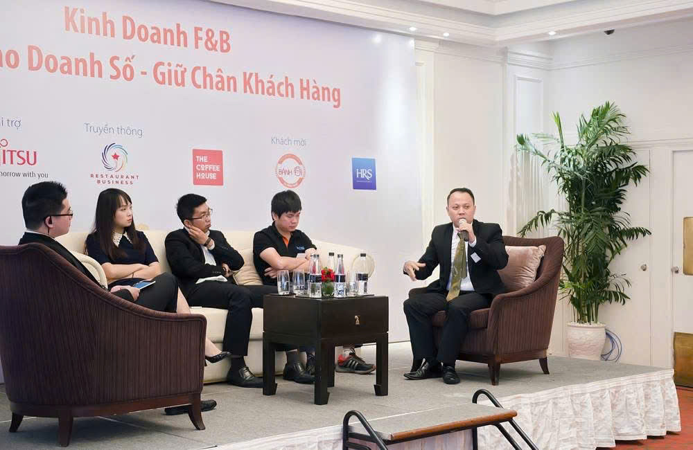Chuyên gia HRS hướng dẫn học viên